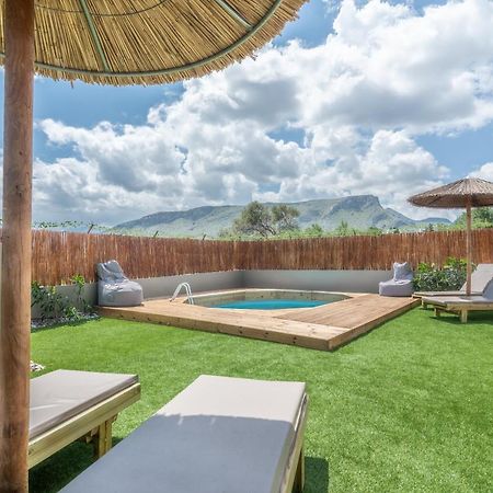 Modern House With Pool Near Beach Gazi Luaran gambar