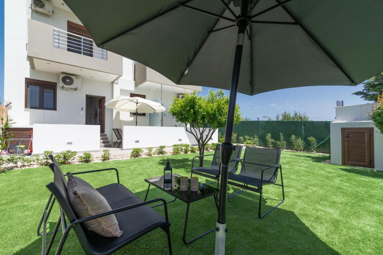 Modern House With Pool Near Beach Gazi Luaran gambar
