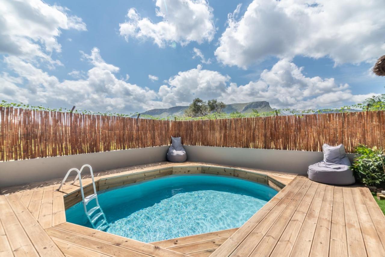 Modern House With Pool Near Beach Gazi Luaran gambar