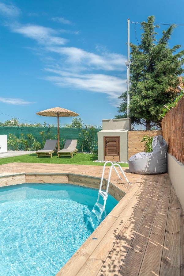 Modern House With Pool Near Beach Gazi Luaran gambar