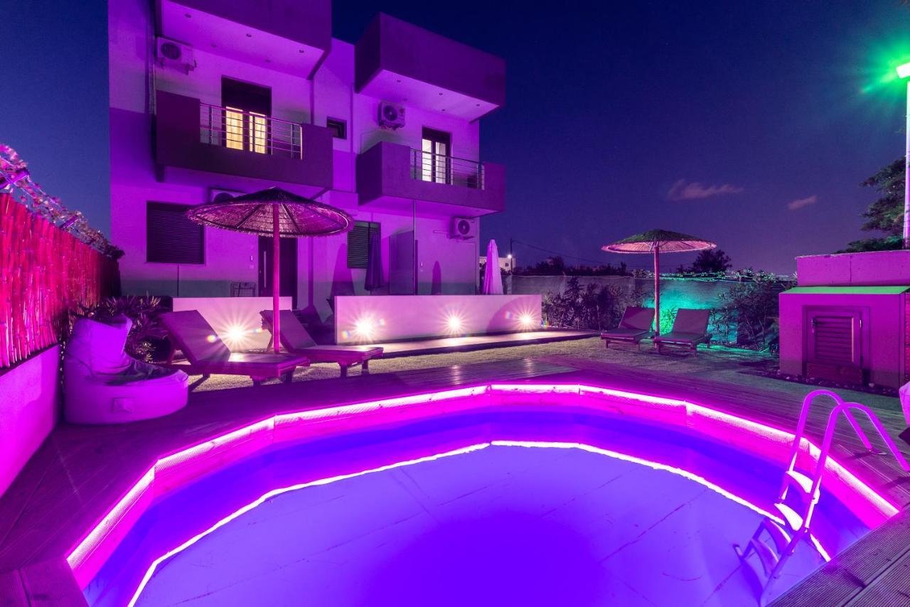 Modern House With Pool Near Beach Gazi Luaran gambar